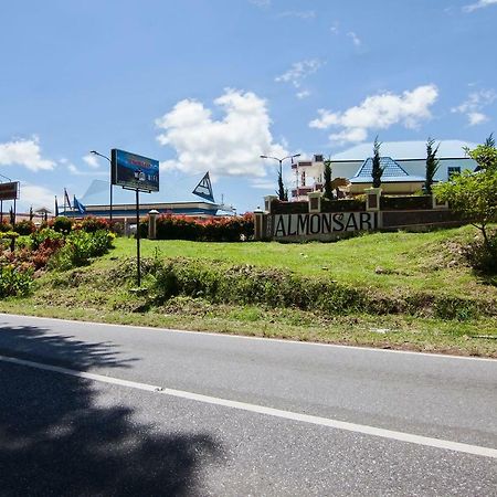 Oyo 719 Penginapan Panatapan Almonsari Resort Siborongborong Buitenkant foto