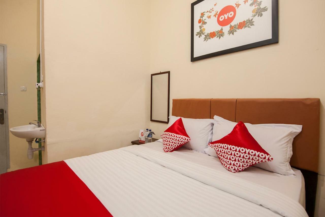Oyo 719 Penginapan Panatapan Almonsari Resort Siborongborong Buitenkant foto